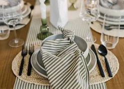 Urban Barn Thetis 16 Piece Dish Set Sand- Dinnerware